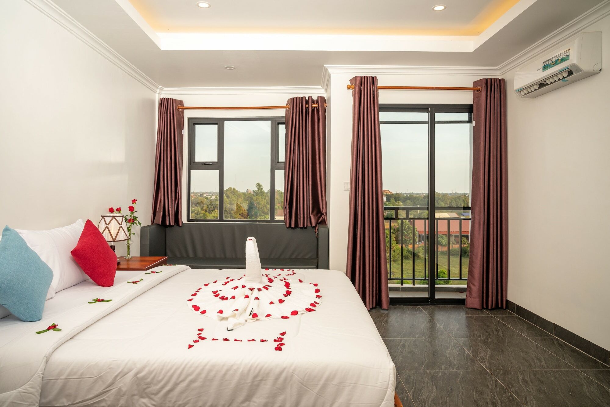 Lägenhet på 400 m² i Sala Kamreuk, med 1 sovrum och 1 badrum  Siem Reap Exteriör bild